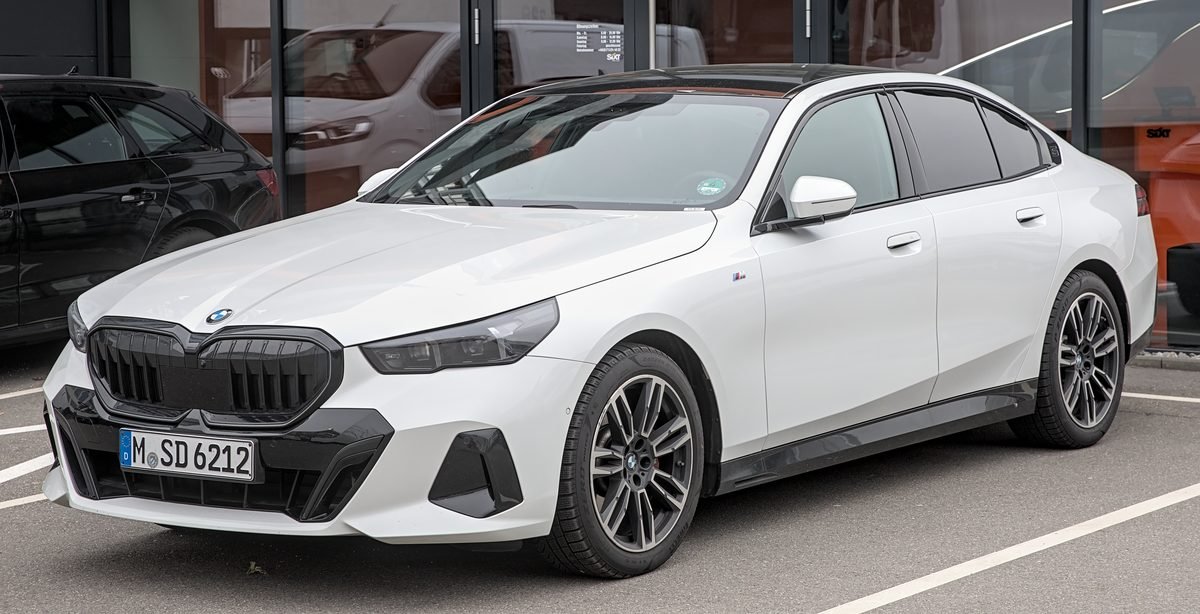 BMW 5 Series 2024 — front three-quarter view