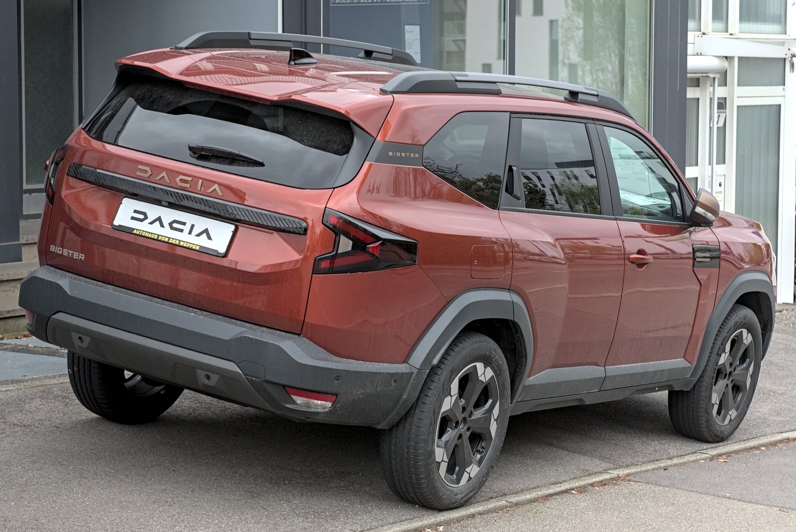 Dacia Bigster 2025 — front three-quarter view