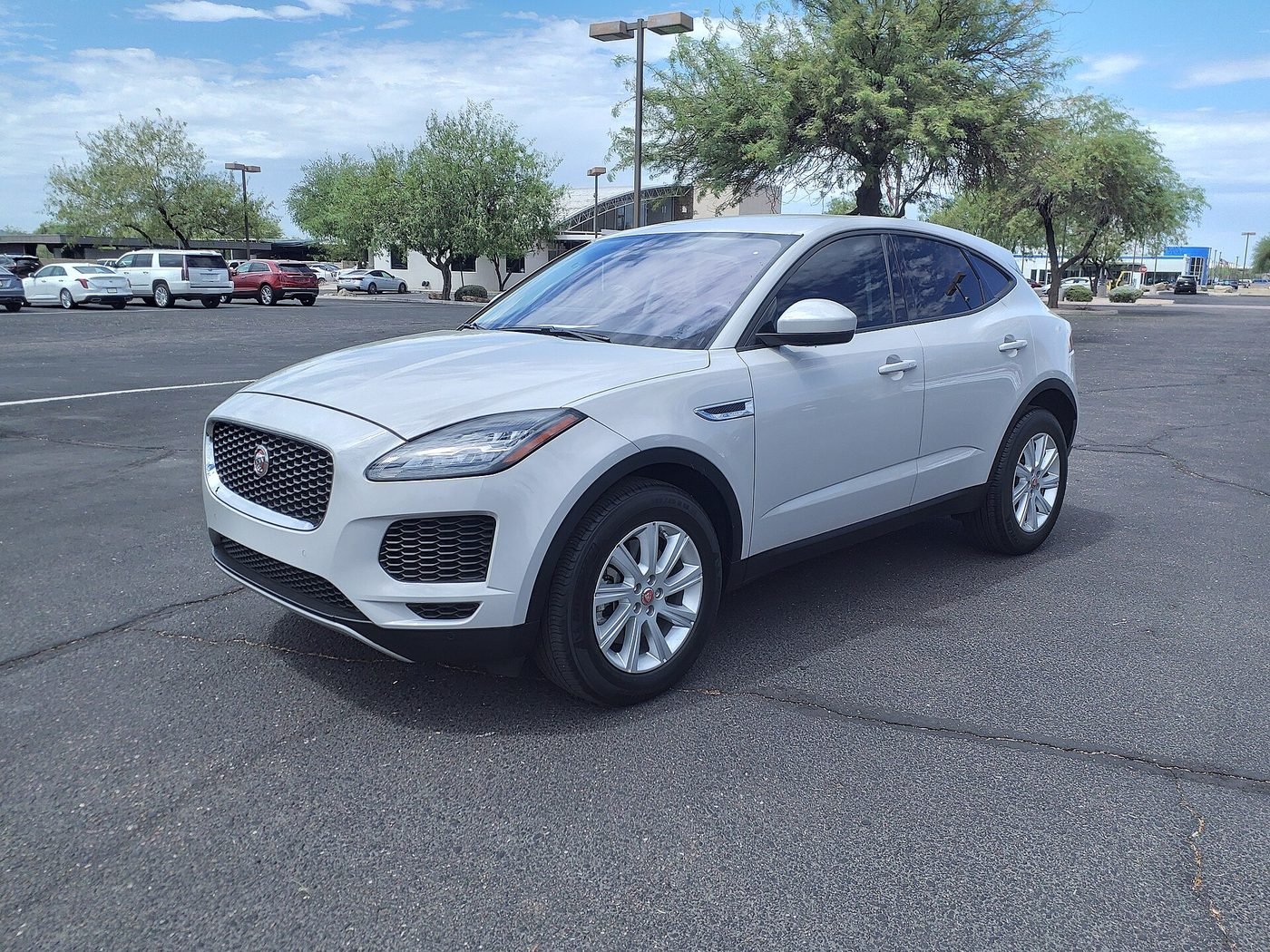 Jaguar E-Pace 2024 — front three-quarter view