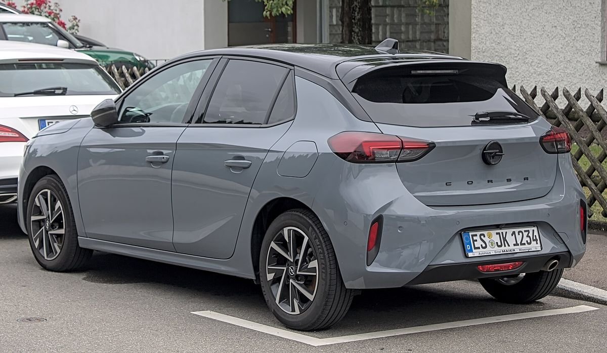 Vauxhall Corsa 2024 — front three-quarter view